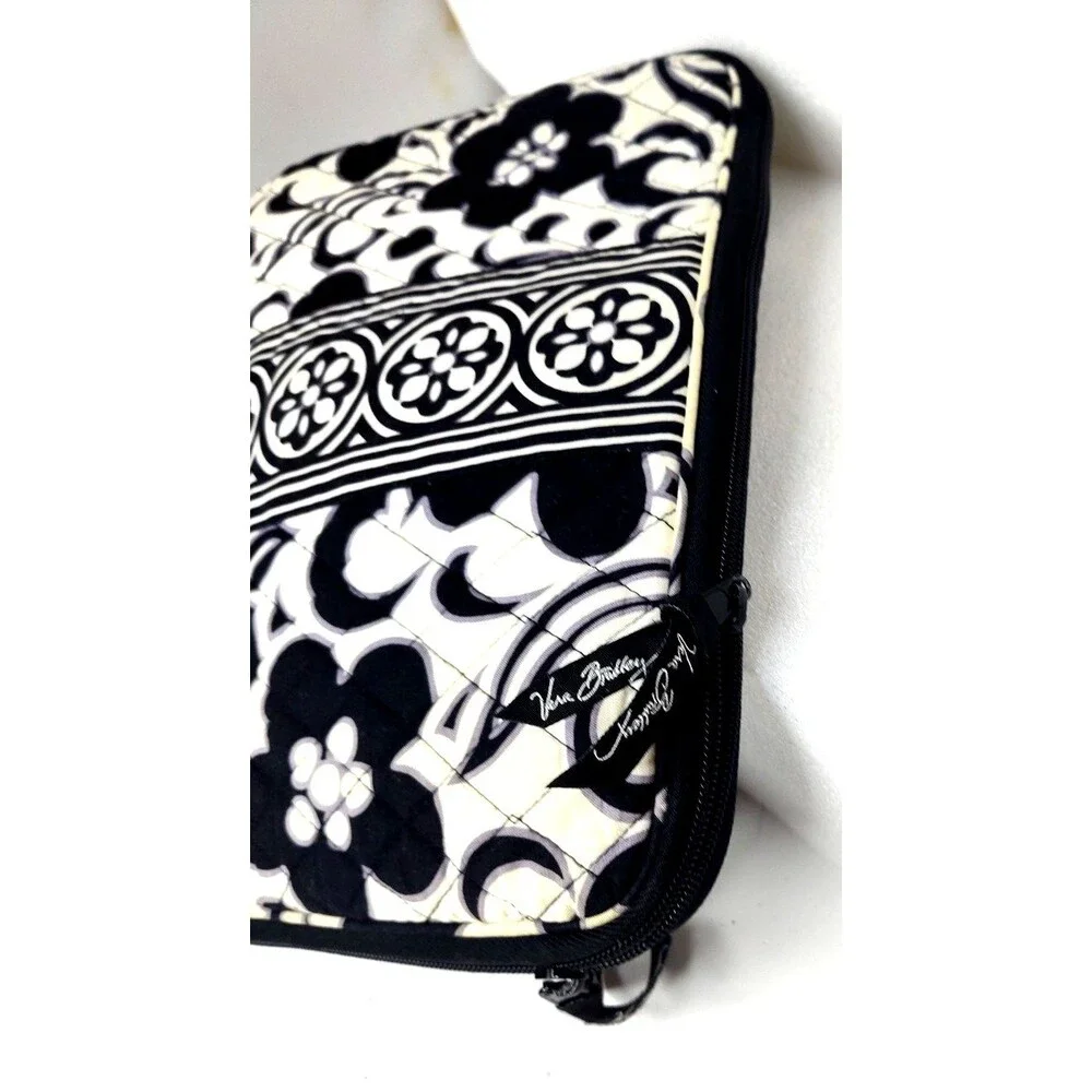 Vera Bradley Night and Day Retired Quilted Laptop Portfolio Case Black  & White
